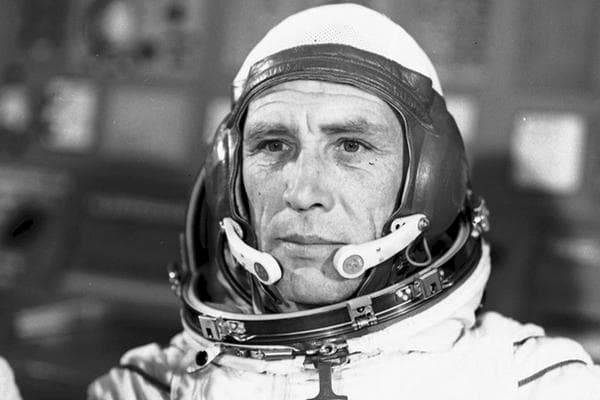 Космонавт Лев Демин