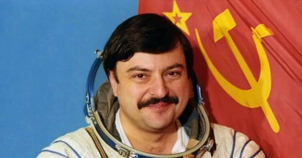 Космонавт Муса Хираманович Манаров